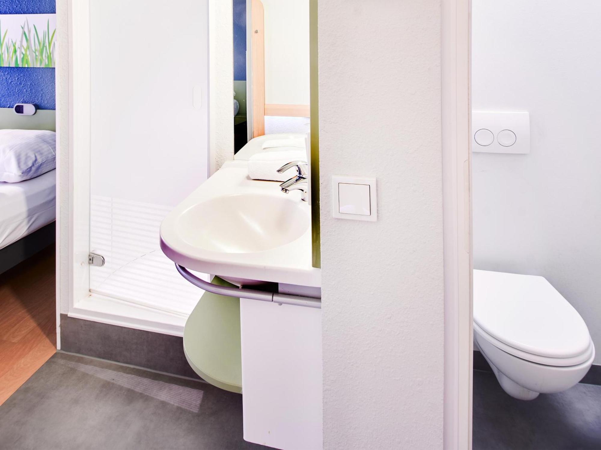 B&B Hotel Koeln-Marsdorf Екстер'єр фото